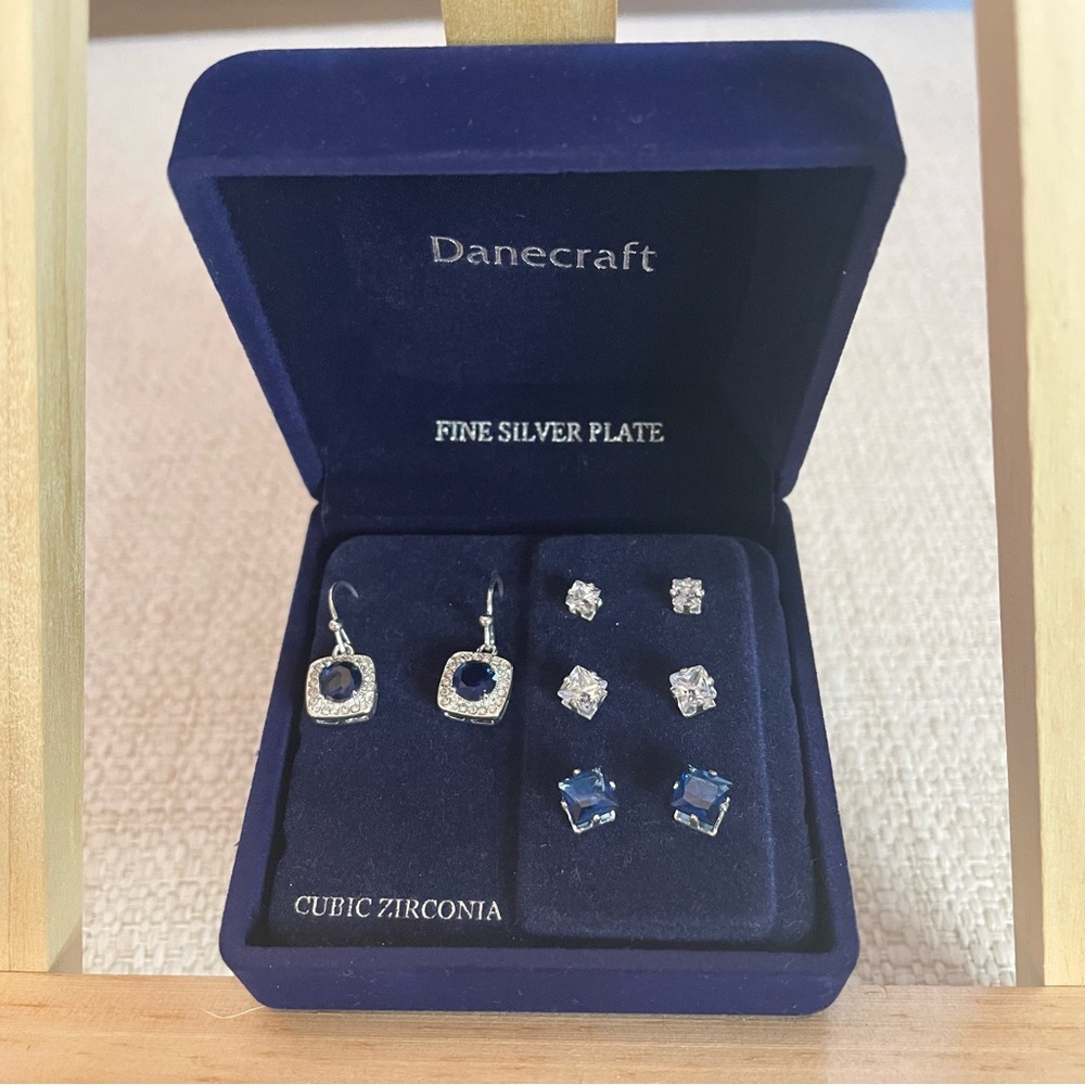 NWT cubic zirconia fine silver four pairs of silver and blue earrings - Picture 2 of 7